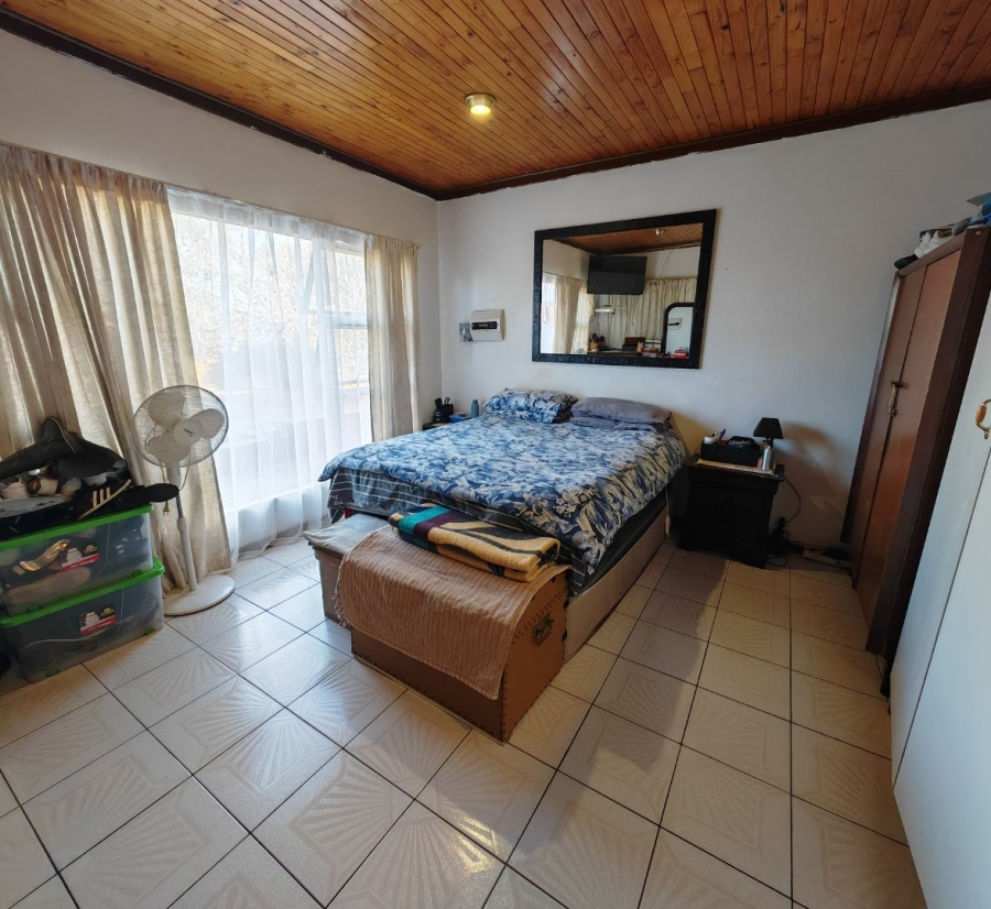 6 Bedroom Property for Sale in Heuwelsig Free State